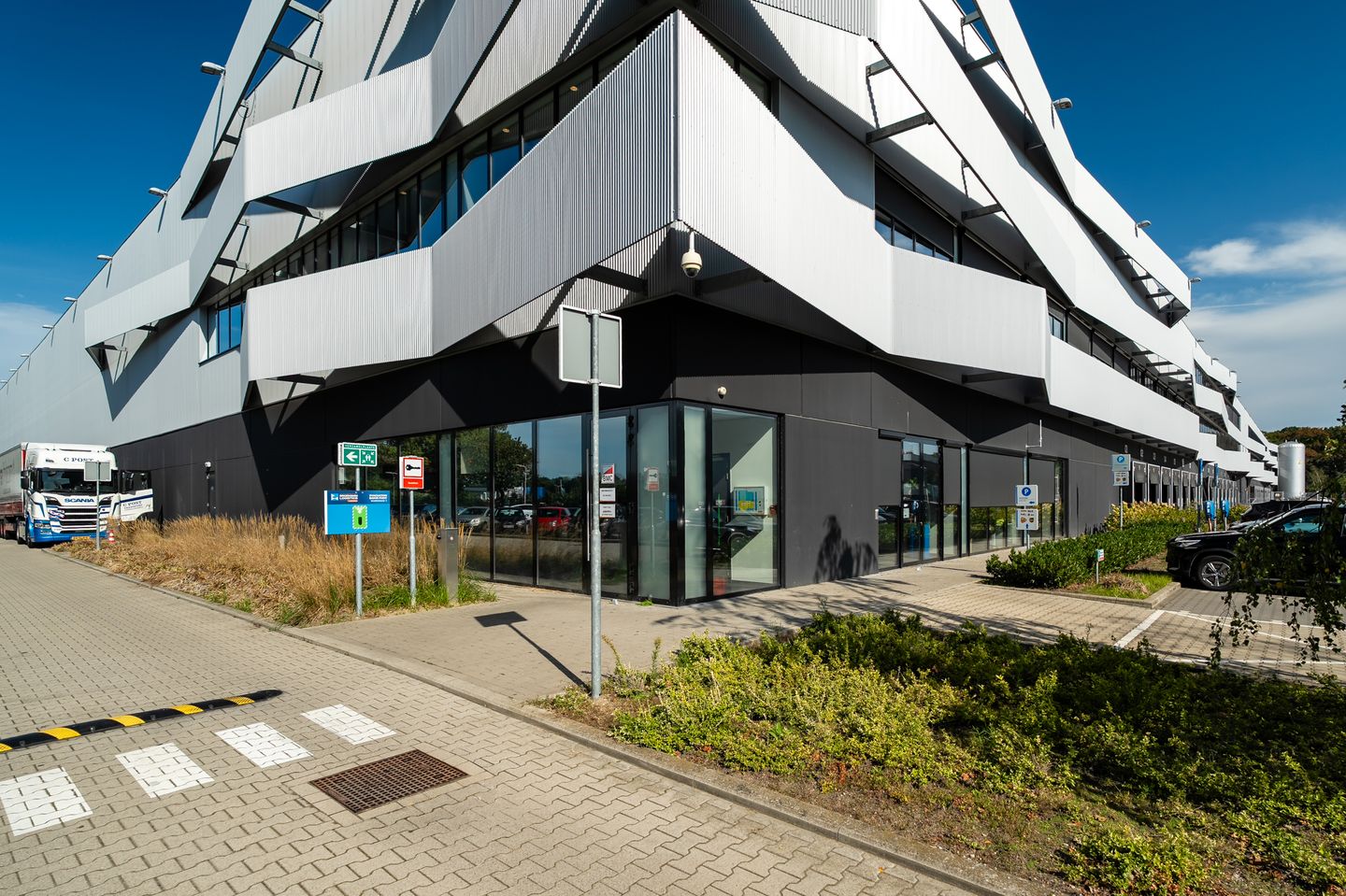 View photo 3 of Grubbenvorsterweg 10