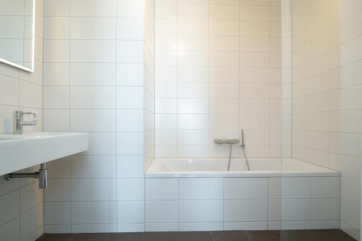 Appartement te huur: Koningin Wilhelminaplein 734, Amsterdam