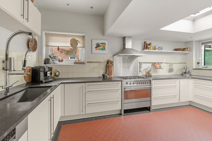 Tussenwoning te koop: Bodegraafsestraatweg 107, Gouda