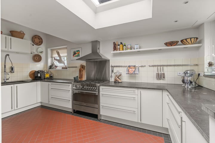 Tussenwoning te koop: Bodegraafsestraatweg 107, Gouda