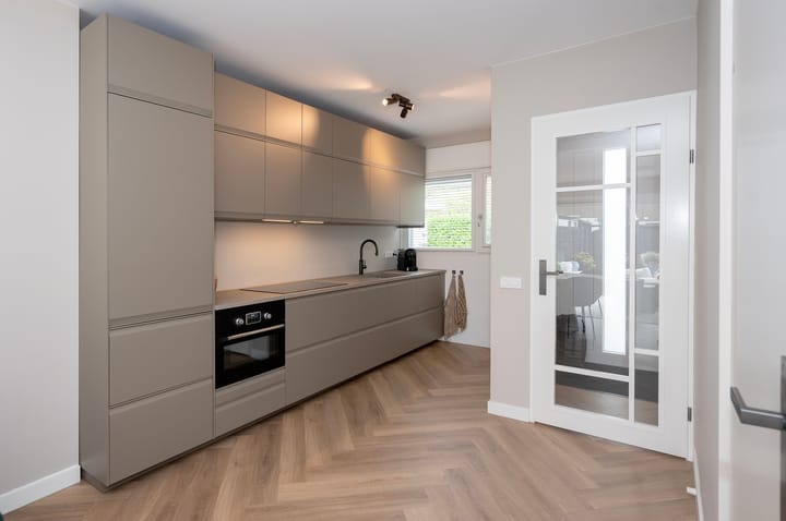 Tussenwoning te koop: Bloemstede 308, Maarssen