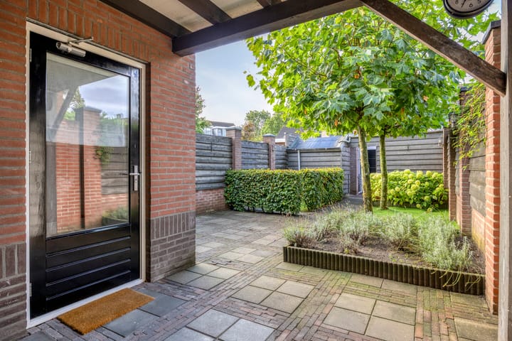 Tussenwoning te koop: Klaverweide 14, Barneveld