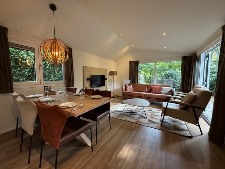 Vrijstaande woning te koop: Barteweg 15R30, Ede