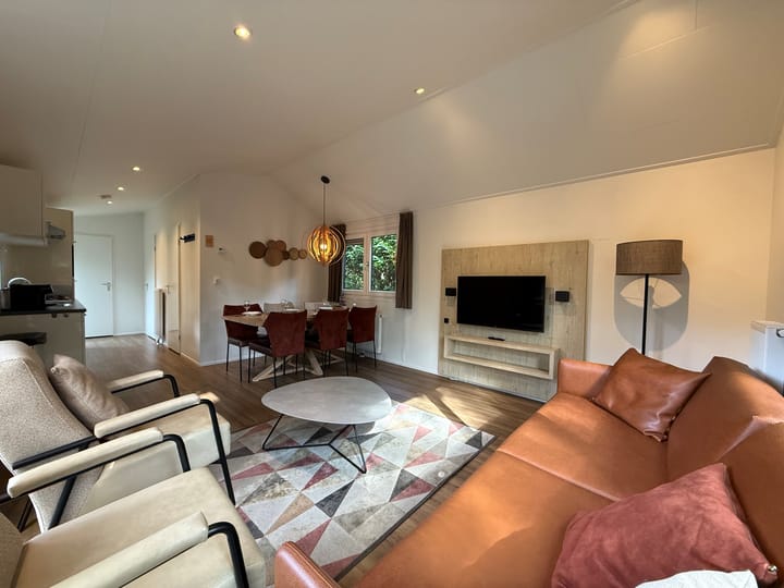 Vrijstaande woning te koop: Barteweg 15R30, Ede