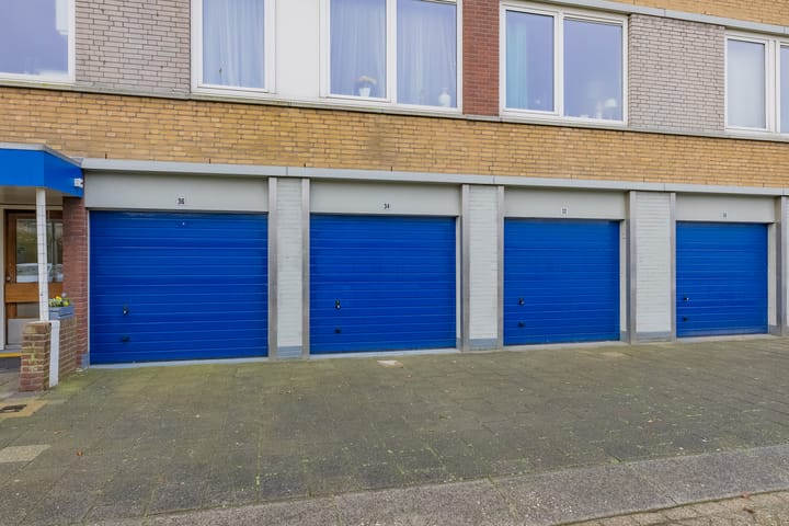 Photo 2 of Doorneberglaan 38