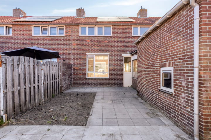 Tussenwoning te koop: Beatrixlaan 123, Vlissingen