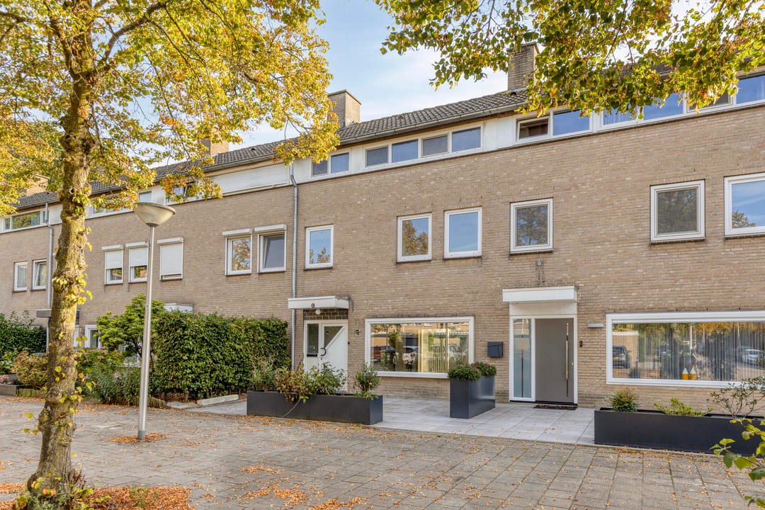 Photo 7 of Busweg 72
