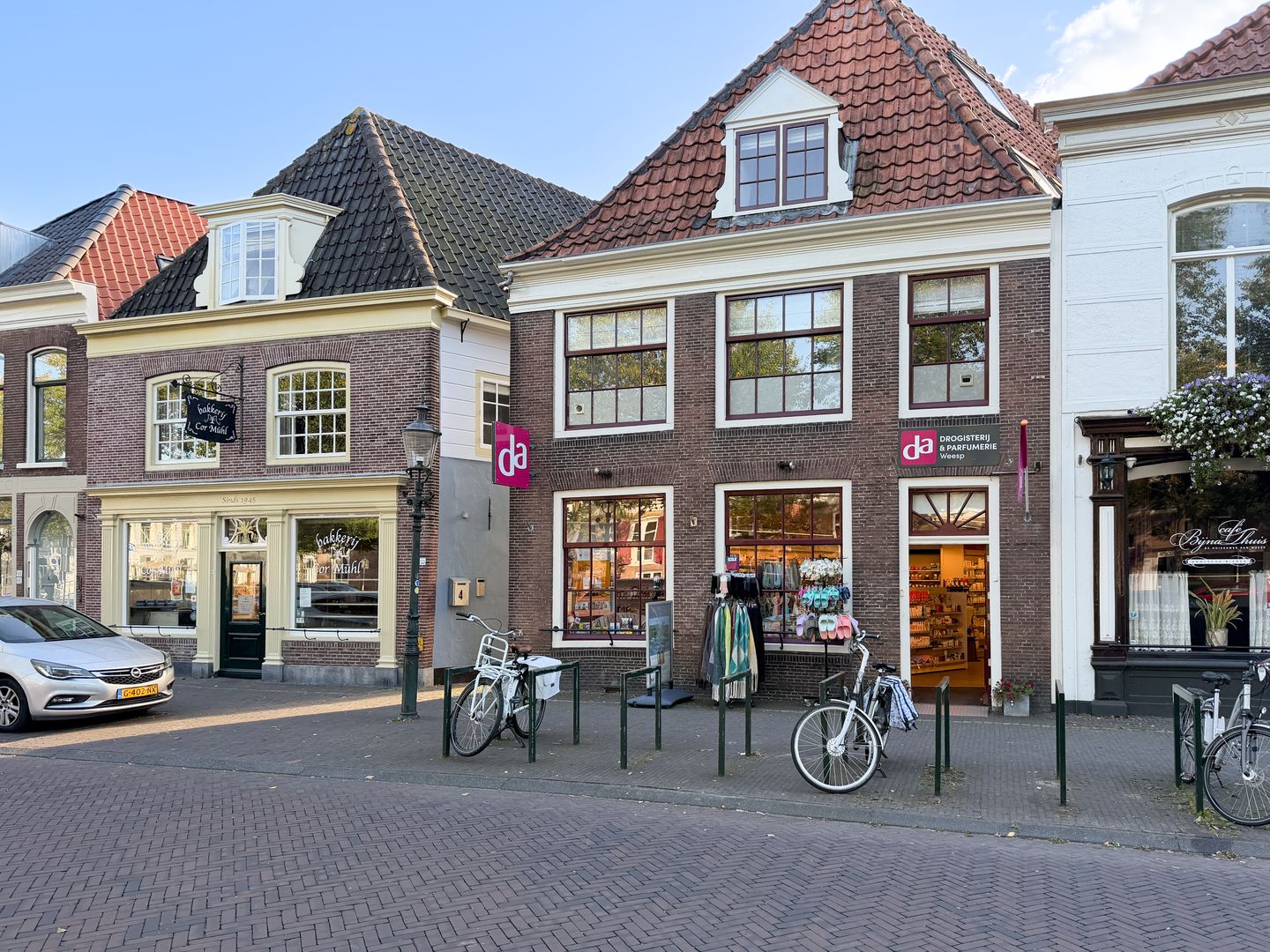 Bekijk foto 1 van Nieuwstad 60
