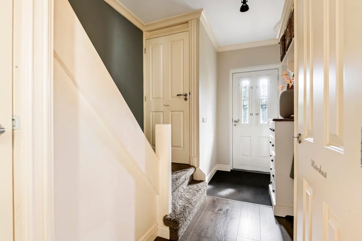 Twee-onder-één-kap te koop: Esdoornstraat 27, Geldermalsen