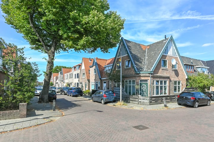 Tussenwoning te koop: Lindenstraat 31, Ijmuiden