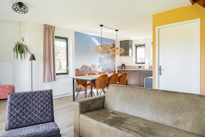 Vrijstaande woning te koop: Oranjekanaal NZ 10-0021, Wezuperbrug