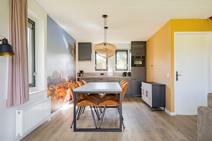Vrijstaande woning te koop: Oranjekanaal NZ 10-0021, Wezuperbrug