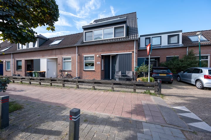 Tussenwoning te koop: Kamelenspoor 363, Maarssen