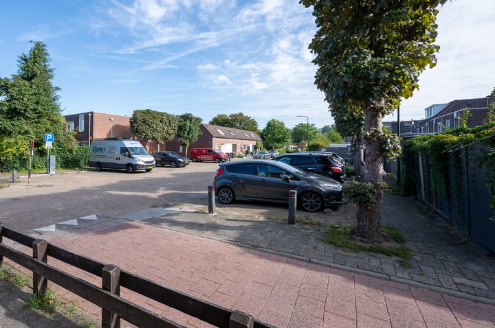 Tussenwoning te koop: Kamelenspoor 363, Maarssen