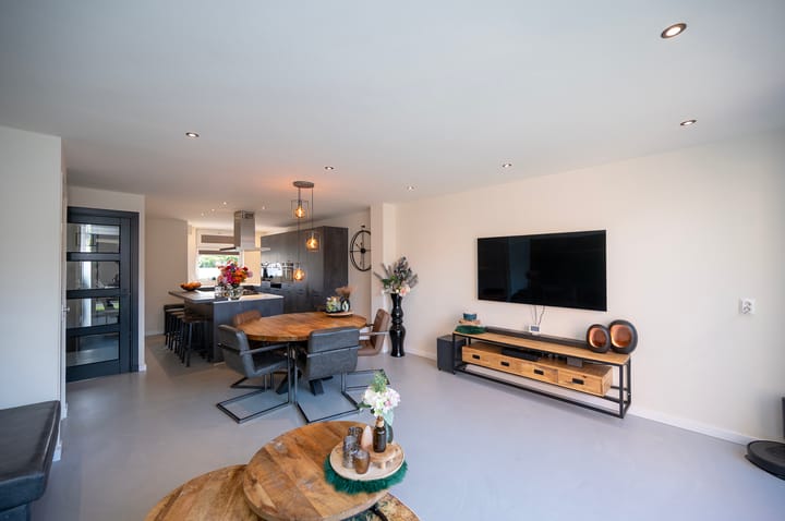 Tussenwoning te koop: Kamelenspoor 363, Maarssen