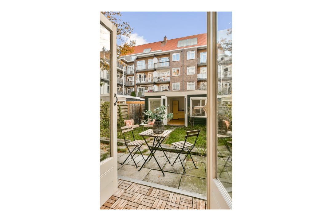 Photo 17 of Haarlemmermeerstraat 125-H