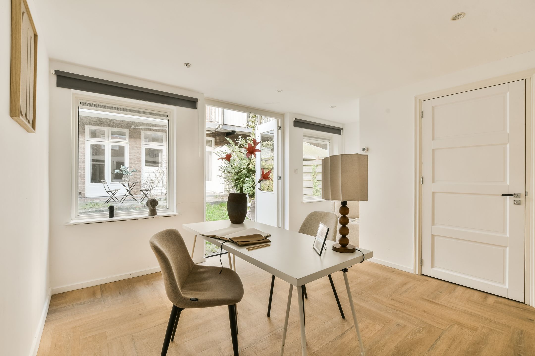 Photo 33 of Haarlemmermeerstraat 125-H