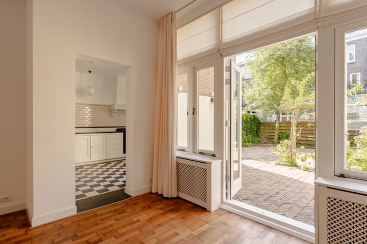 Appartement te huur: Pieter de Hoochstraat 12H, Amsterdam