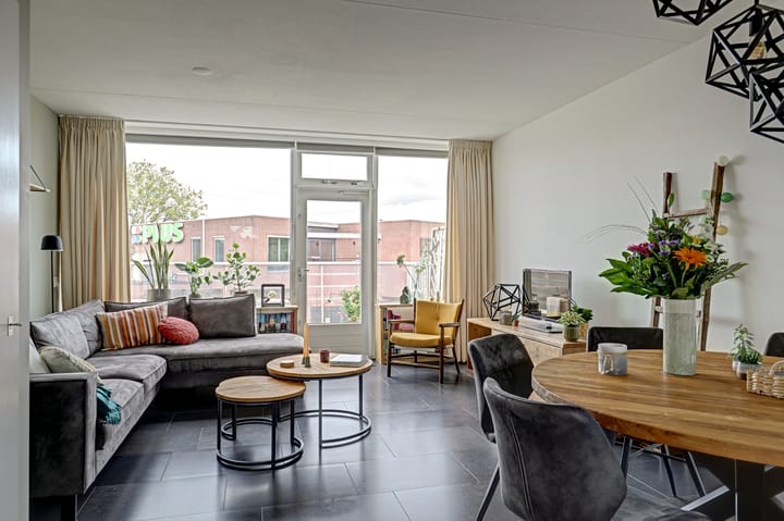 Appartement te koop: Dennenlaan 8, Dordrecht