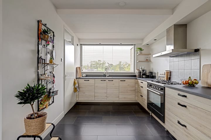 Appartement te koop: Dennenlaan 8, Dordrecht