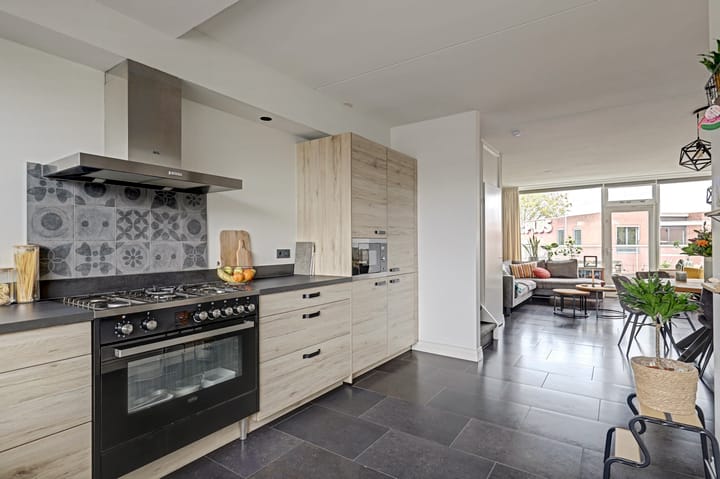 Appartement te koop: Dennenlaan 8, Dordrecht