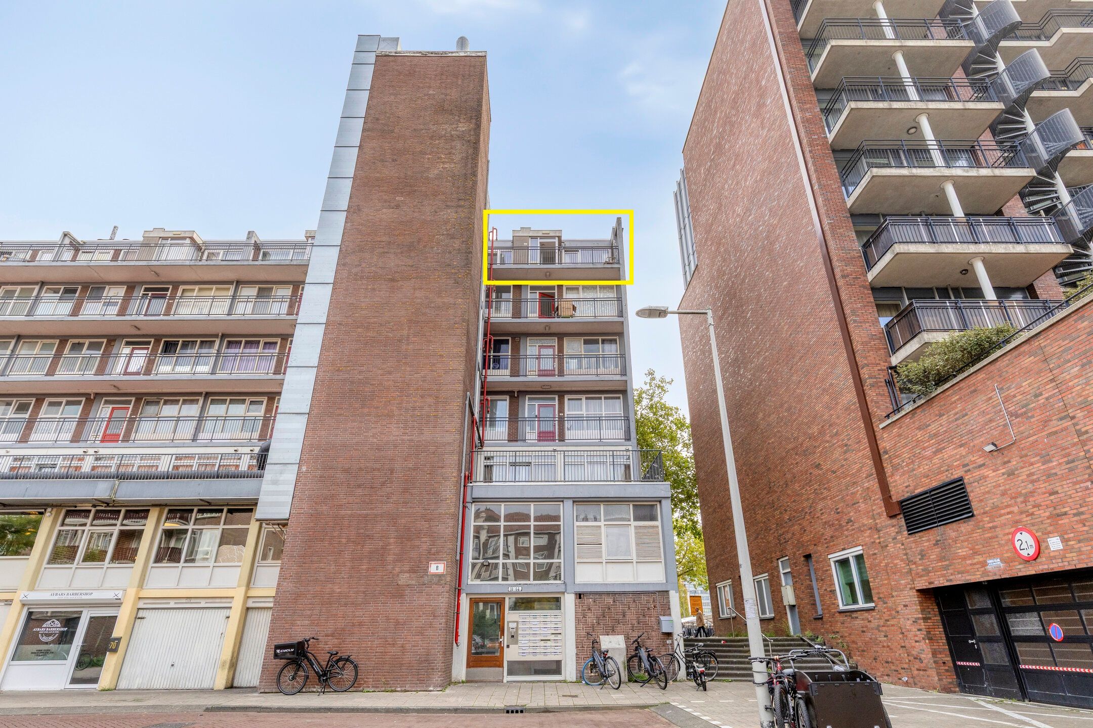 Photo 3 of Cornelis van Vollenhovenstraat 52