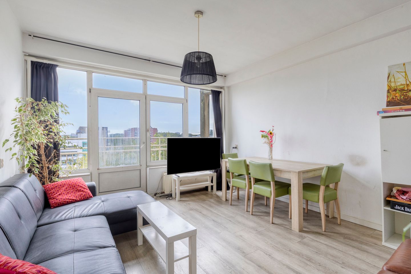 Photo 10 of Cornelis van Vollenhovenstraat 52