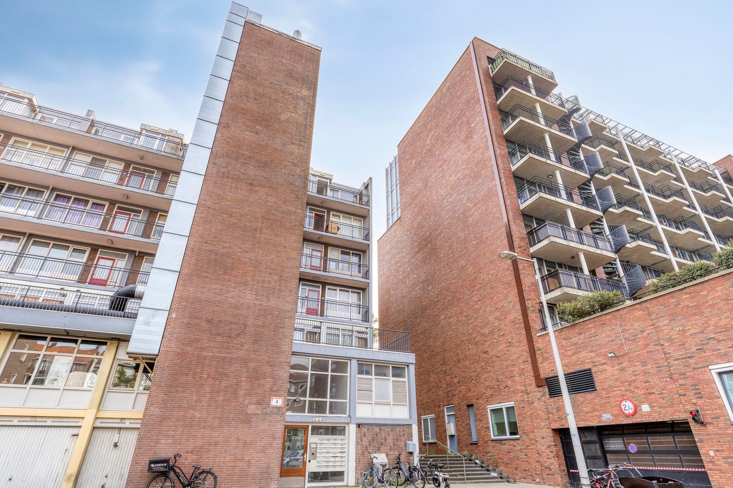 Photo 4 of Cornelis van Vollenhovenstraat 52