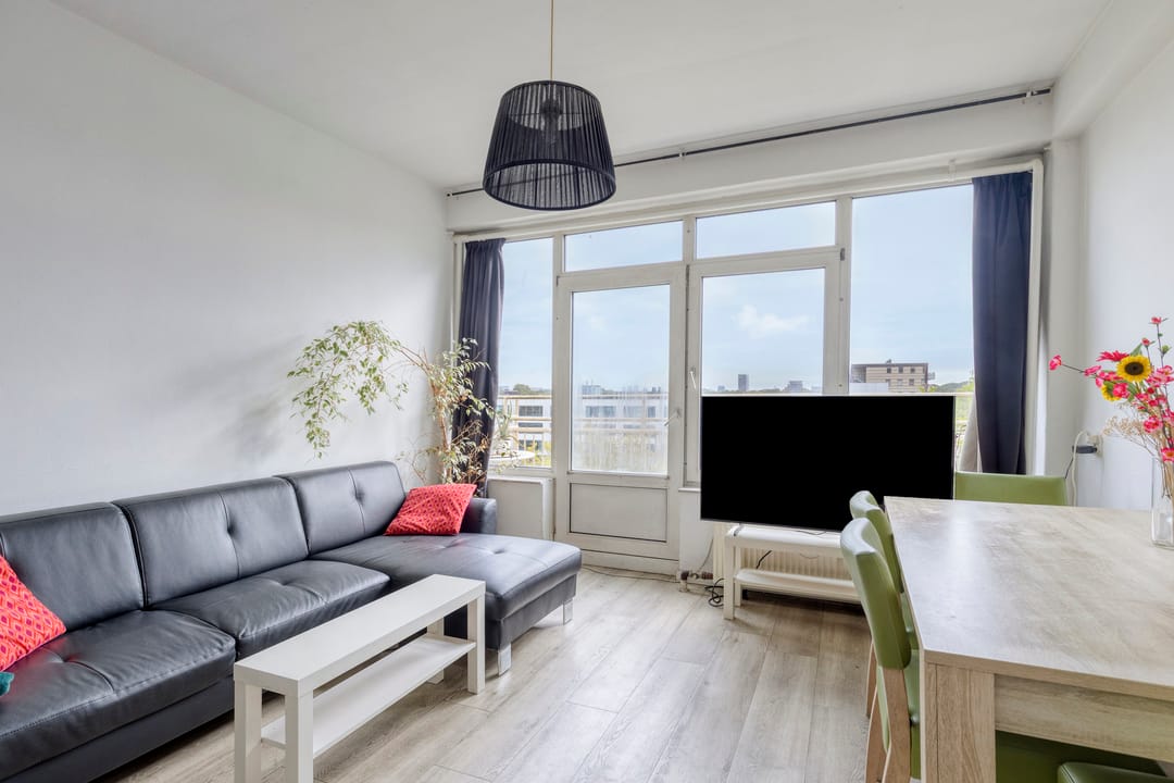 Photo 11 of Cornelis van Vollenhovenstraat 52