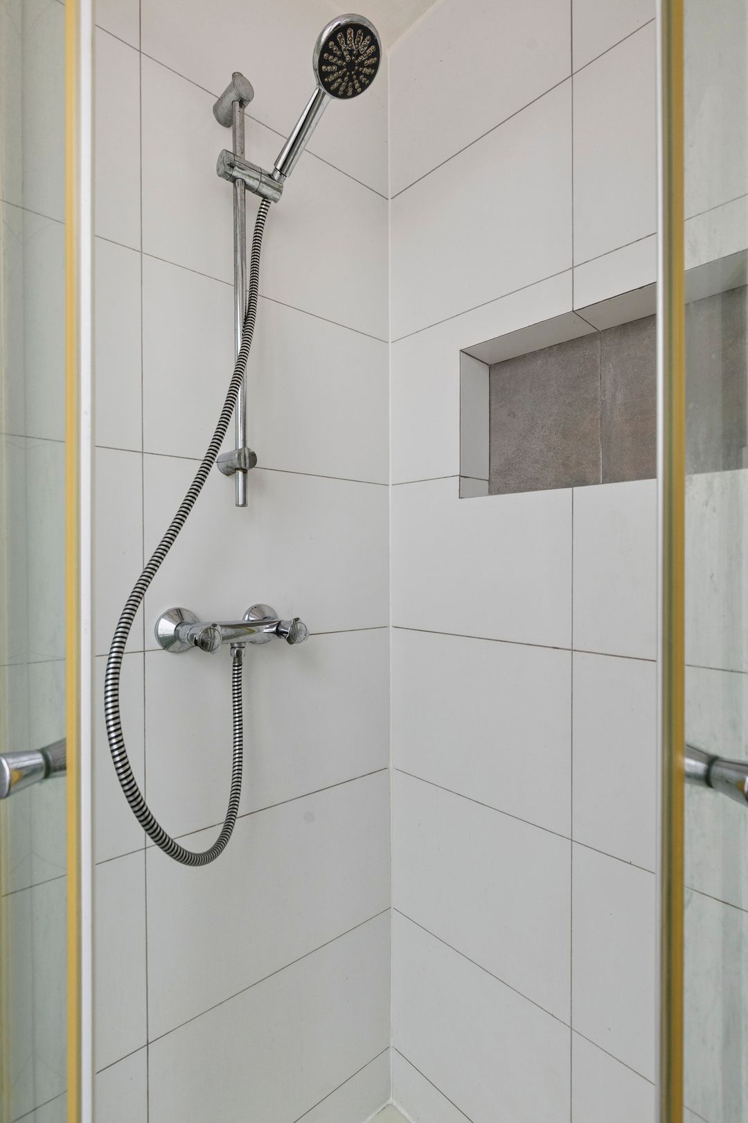 Photo 22 of Cornelis van Vollenhovenstraat 52