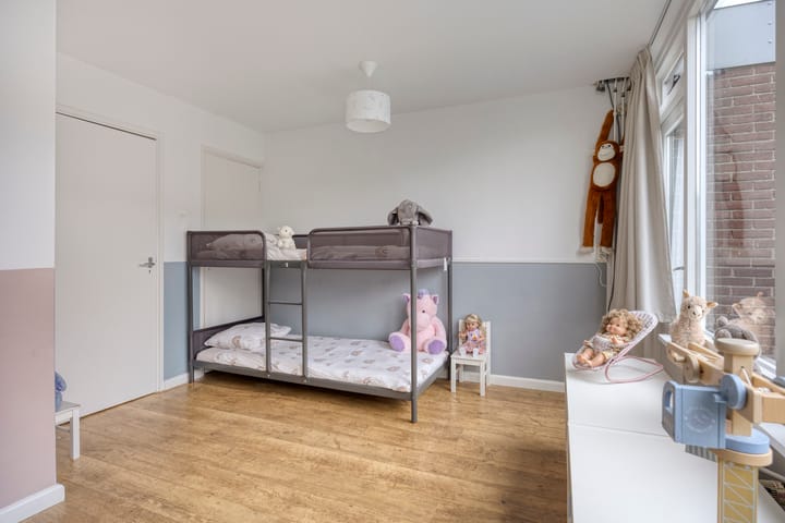 Tussenwoning te koop: Händelstraat 26, Vlaardingen