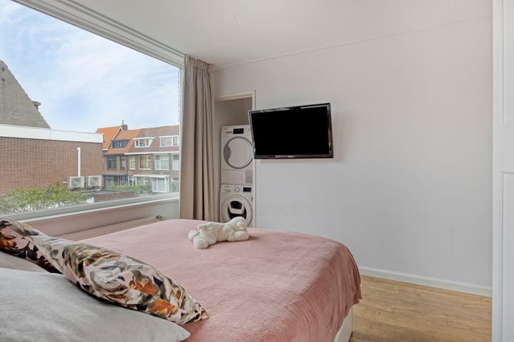 Tussenwoning te koop: Händelstraat 26, Vlaardingen