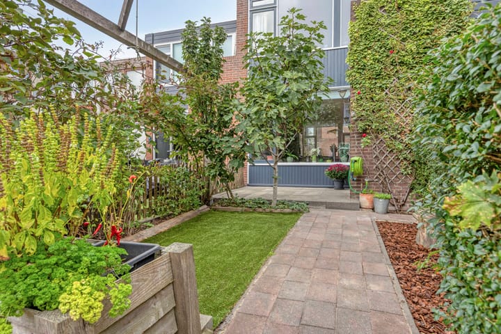 Tussenwoning te koop: Händelstraat 26, Vlaardingen