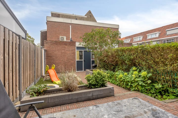 Tussenwoning te koop: Händelstraat 26, Vlaardingen