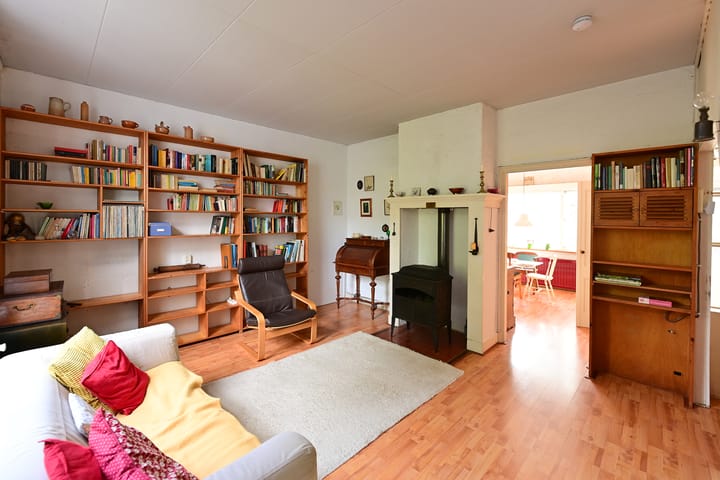 Tussenwoning te koop: Cornelis Bakkerlaan 32, Laren (Nh)