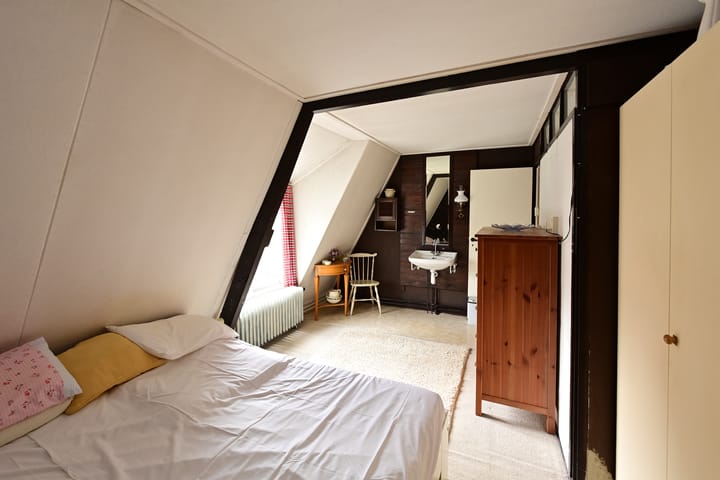Tussenwoning te koop: Cornelis Bakkerlaan 32, Laren (Nh)