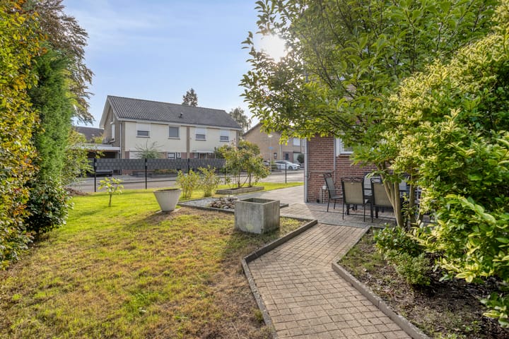 Vrijstaande woning te koop: Mansholtstraat 21, Landgraaf
