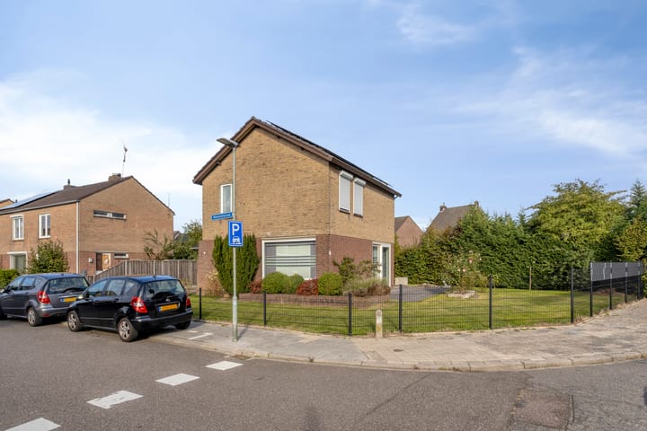 Vrijstaande woning te koop: Mansholtstraat 21, Landgraaf