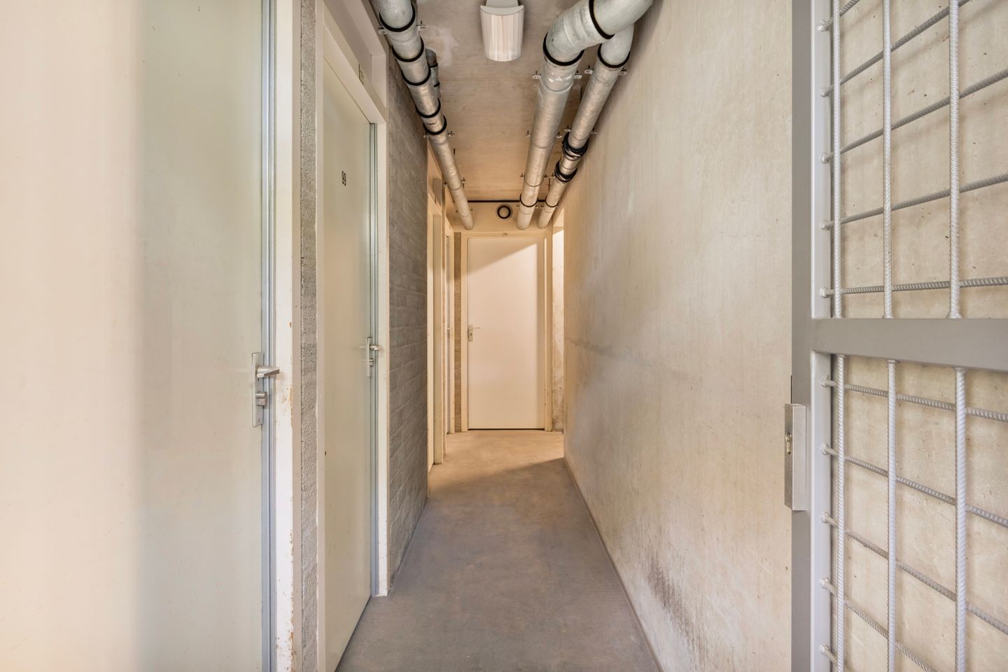 Photo 19 of Zeskant 111