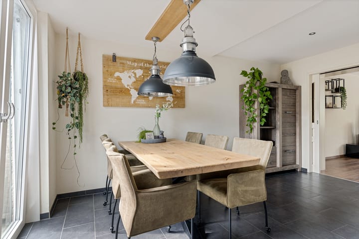 Twee-onder-één-kap te koop: Pastoor J H Wesselstraat 1, Coevorden