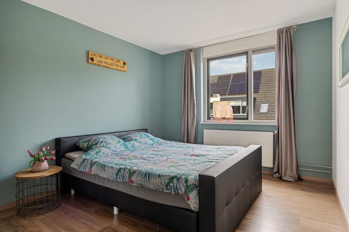 Twee-onder-één-kap te koop: Pastoor J H Wesselstraat 1, Coevorden