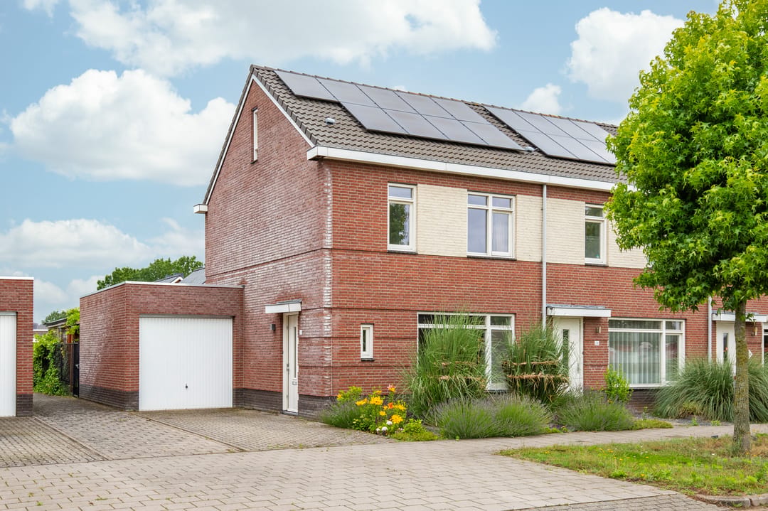 Photo 1 of Sportveldstraat 28
