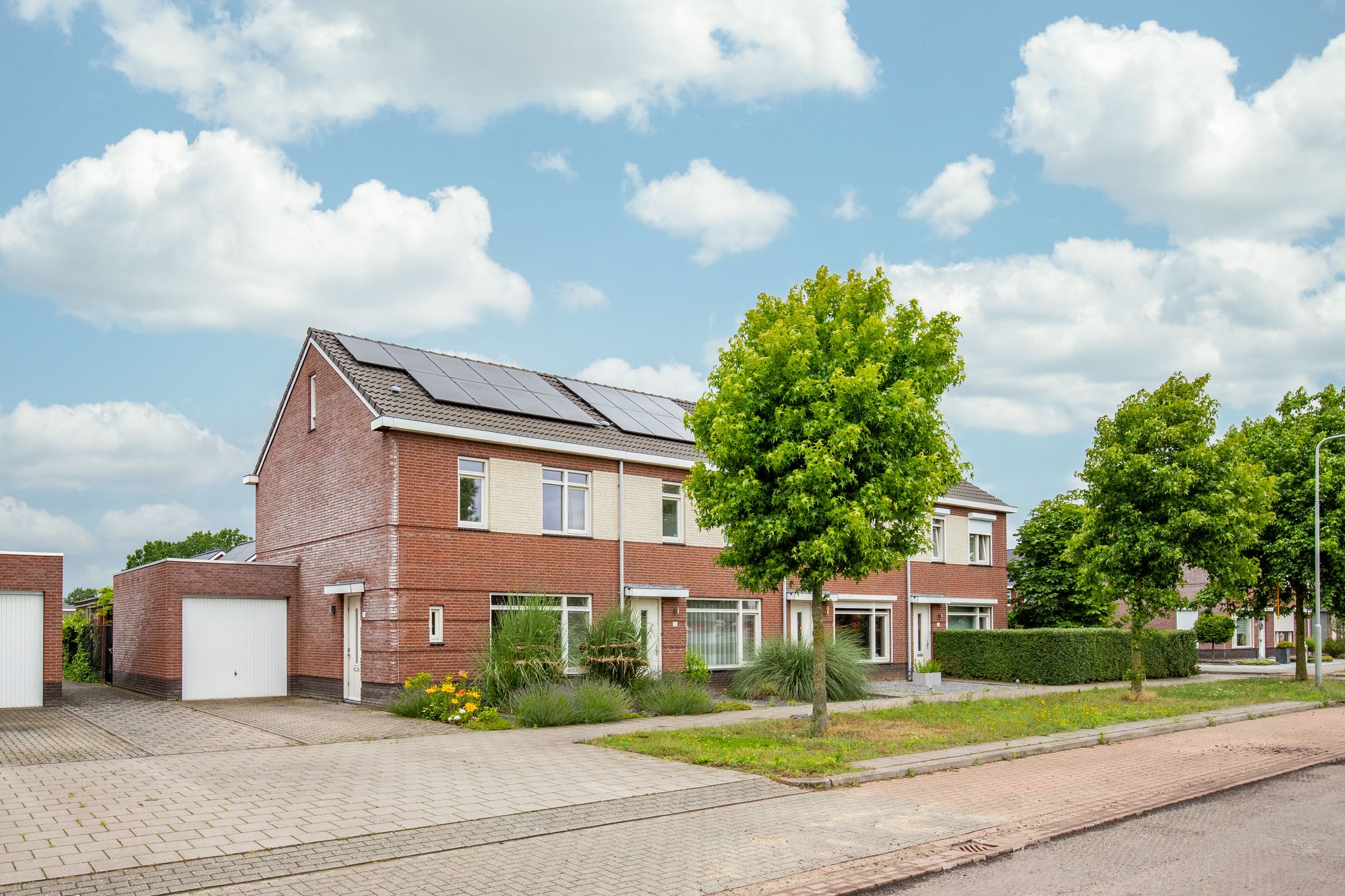 Photo 21 of Sportveldstraat 28