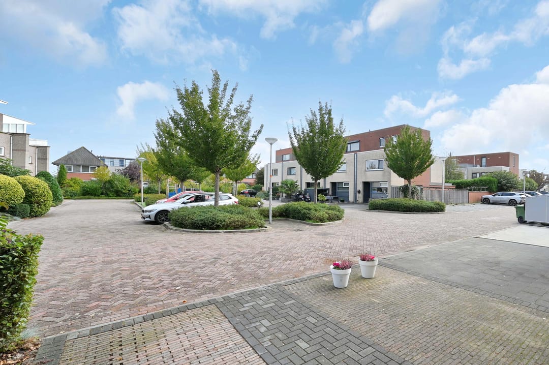 Photo 47 of Gouwe 70