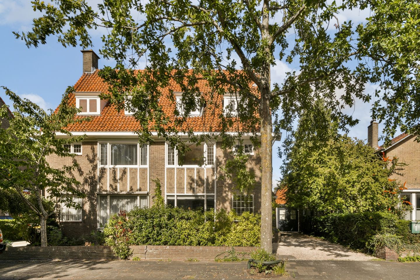 Foto 1 van Alberdingk Thijmlaan 48