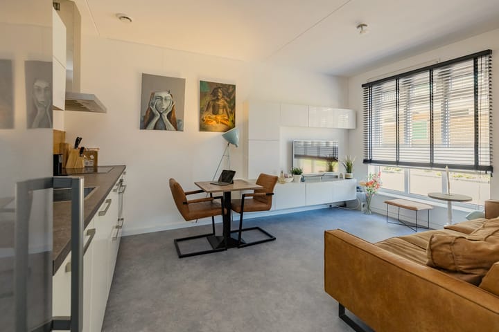 Tussenwoning te koop: S.P. Kuijperplantsoen 105, Ijmuiden
