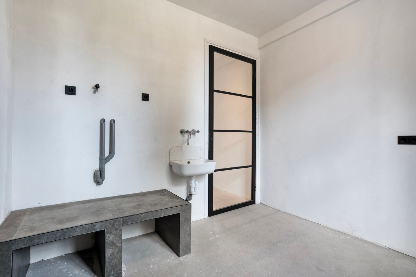Photo 19 of Vredeveldstraat 1-A
