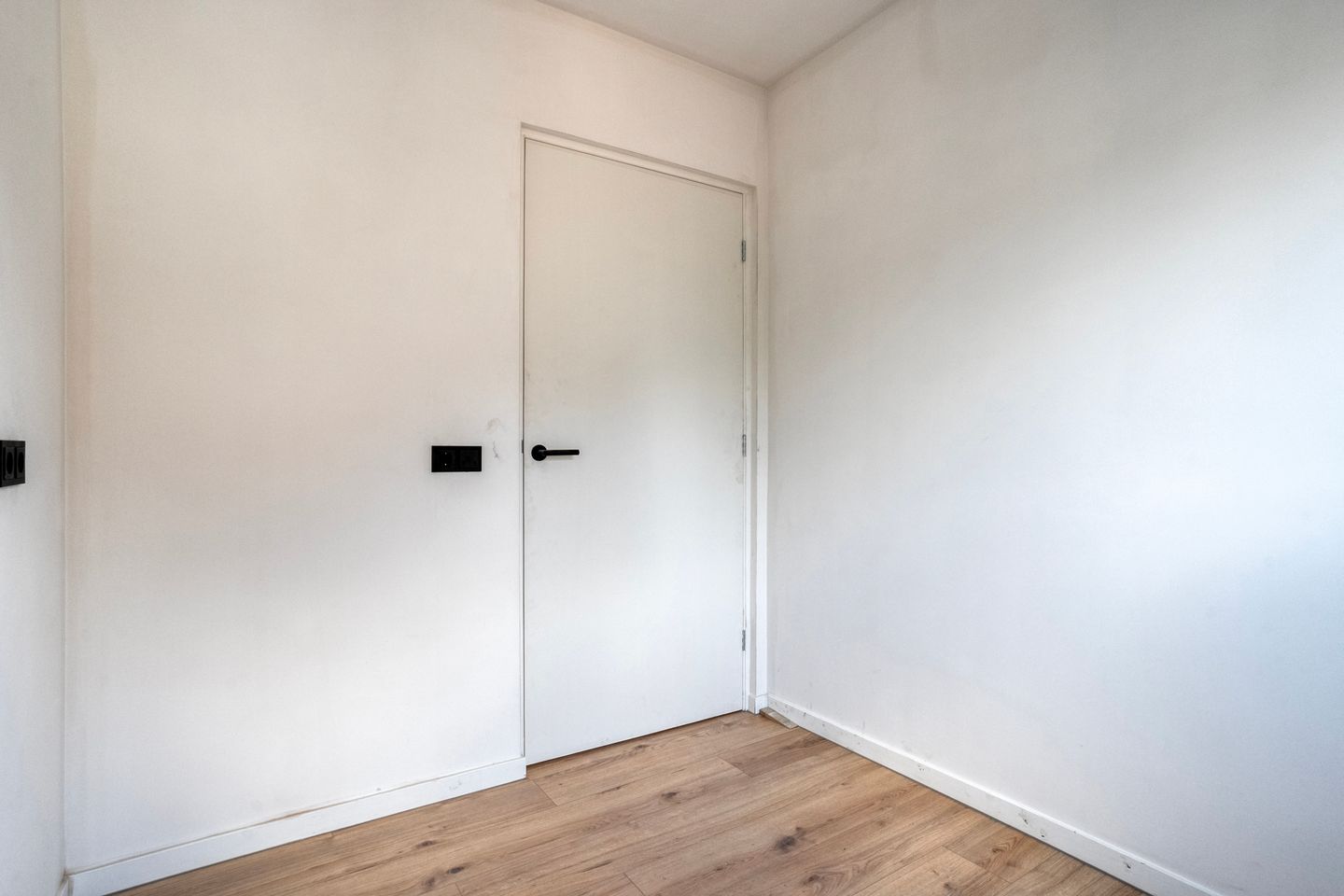 Photo 35 of Vredeveldstraat 1-A