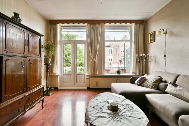 Photo 4 of Schinkelhavenstraat 7-1