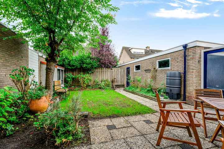 Hoekwoning te koop: Margrietstraat 3, Hank